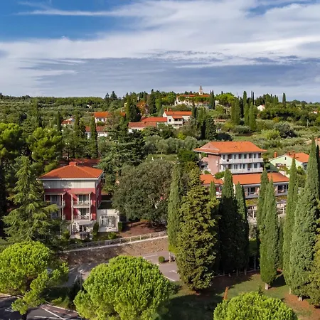Aparthotel Laguna Deluxe - Terme Krka 3*